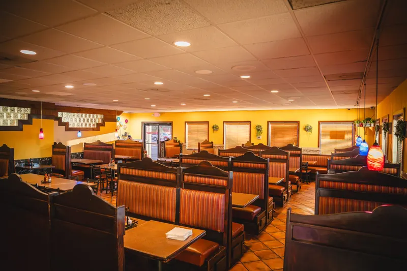 Monroe dining room with booths